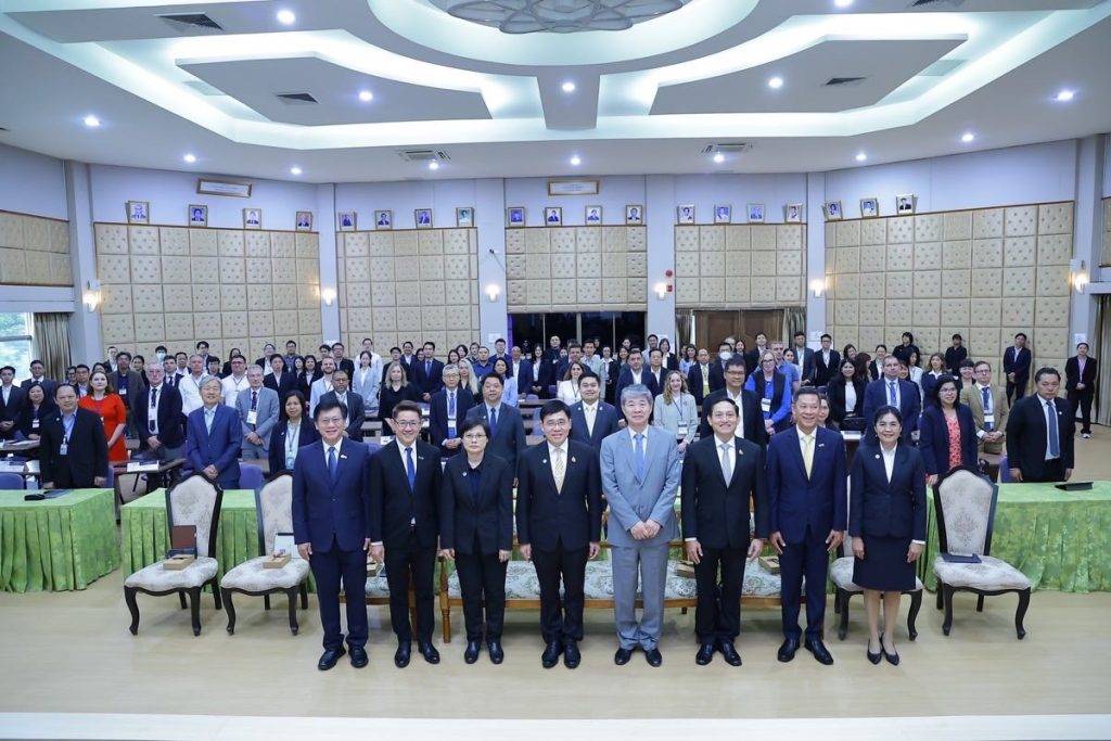 oap_230768 (12) ปรมาณูเพื่อสันติ กระทรวง อว. ผนึกกำลัง IAEA และ 11 ประเทศ พร้อมพันธมิตรระดับชาติ เปิดเวที “โรงเรียนโรงงานพลังงานไฟฟ้านิวเคลียร์มาตรฐานปลอดภัยขนาดเล็ก (SMR School)” เตรียมพร้อมระดับชาติทุกด้าน