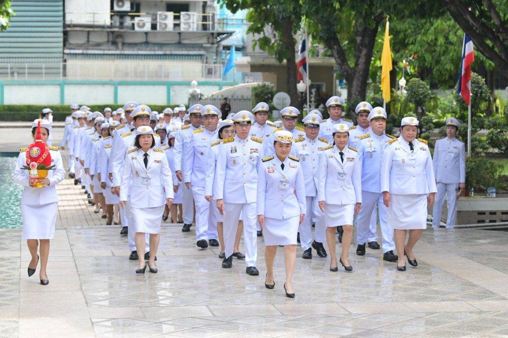ปส. ร่วมพิธีวางพุ่มดอกไม้ถวายสักการะ รัชกาลที่ 4 “พระบิดาแห่งวิทยาศาสตร์ไทย” เนื่องในวันวิทยาศาสตร์แห่งชาติ