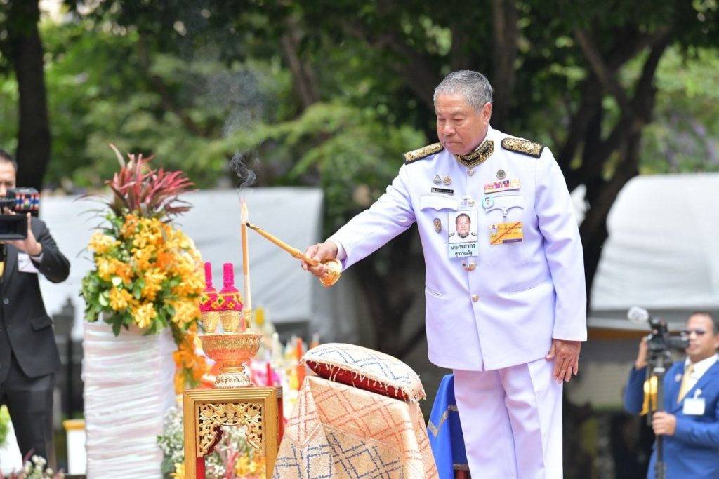 ปส. ร่วมพิธีวางพุ่มดอกไม้ถวายสักการะ รัชกาลที่ 4 “พระบิดาแห่งวิทยาศาสตร์ไทย” เนื่องในวันวิทยาศาสตร์แห่งชาติ