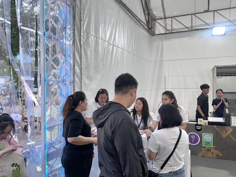 ปส. ร่วมส่งต่อความสุข มอบโชคใหญ่ภายใต้บูธ อว. ใน “งานกาชาด 2568”