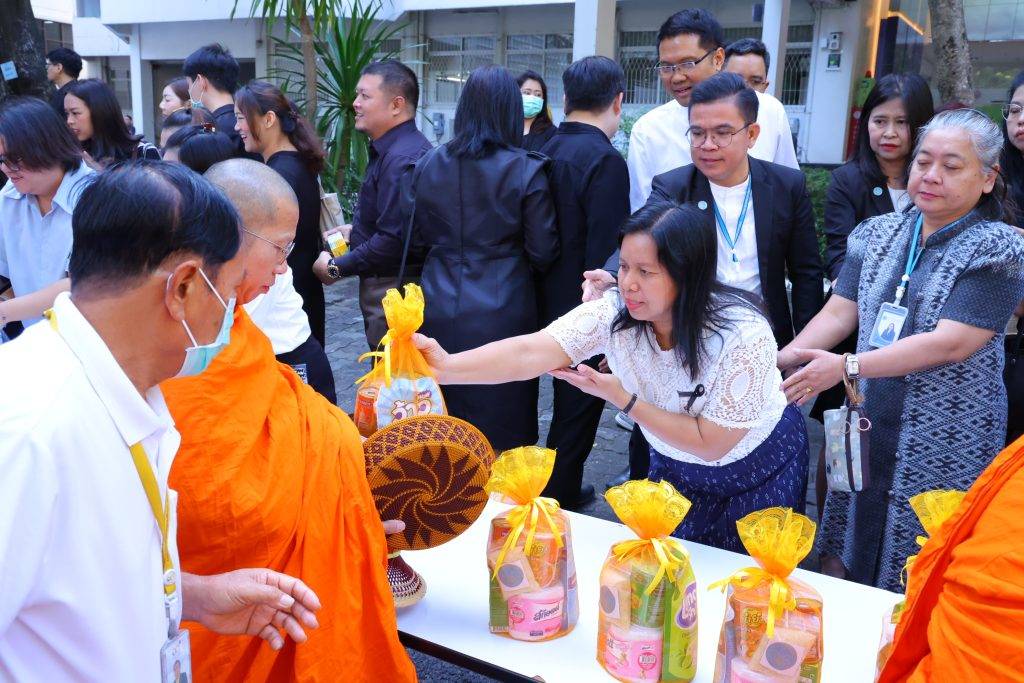 ปรมาณูเพื่อสันติ กระทรวง อว. เข้าร่วมพิธีทำบุญตักบาตรต้อนรับปีใหม่ 2569 เสริมสิริมงคลการปฏิบัติภารกิจของกระทรวง