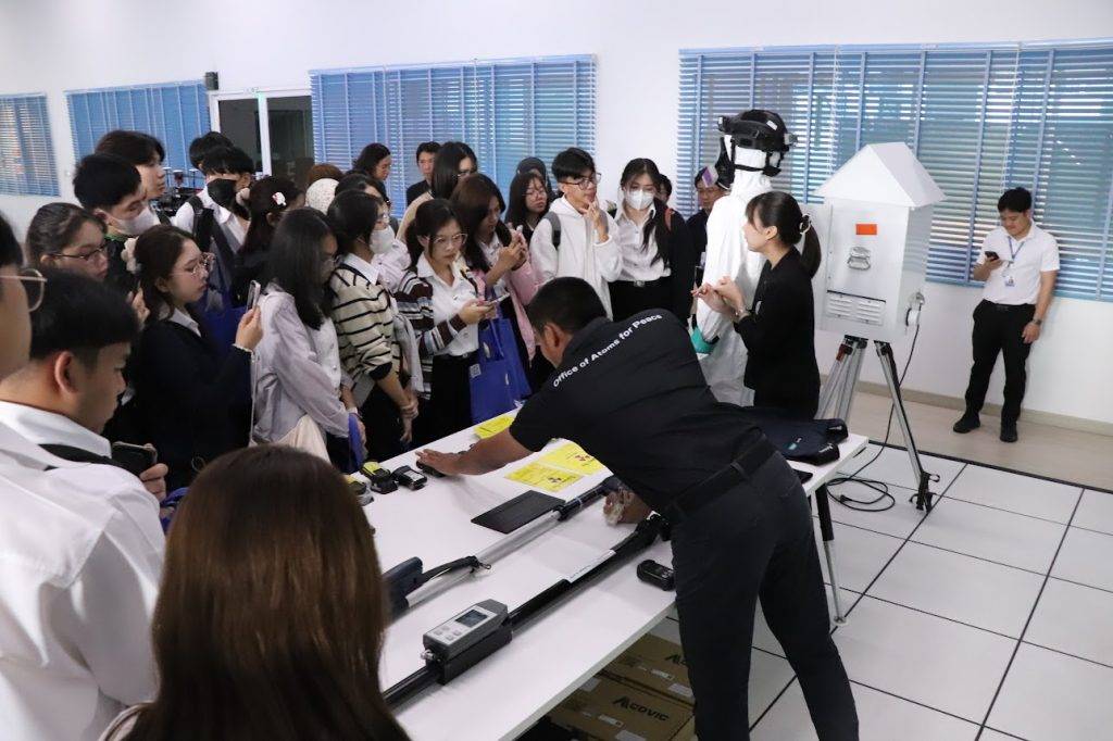 คณะแพทยศาสตร์วชิรพยาบาล มหาวิทยาลัยนวมินทราธิราช เยี่ยมชม ปส. เสริมความรู้ด้านมาตรฐานการวัดรังสีและการบริหารจัดการเหตุฉุกเฉินทางนิวเคลียร์และรังสี