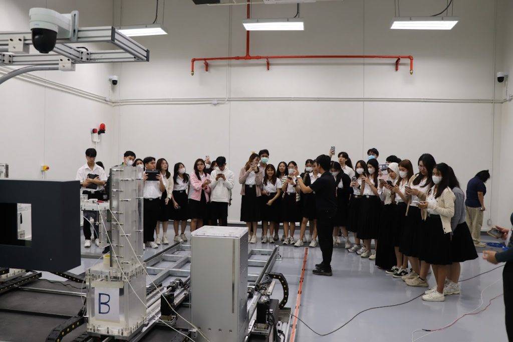 คณะแพทยศาสตร์วชิรพยาบาล มหาวิทยาลัยนวมินทราธิราช เยี่ยมชม ปส. เสริมความรู้ด้านมาตรฐานการวัดรังสีและการบริหารจัดการเหตุฉุกเฉินทางนิวเคลียร์และรังสี