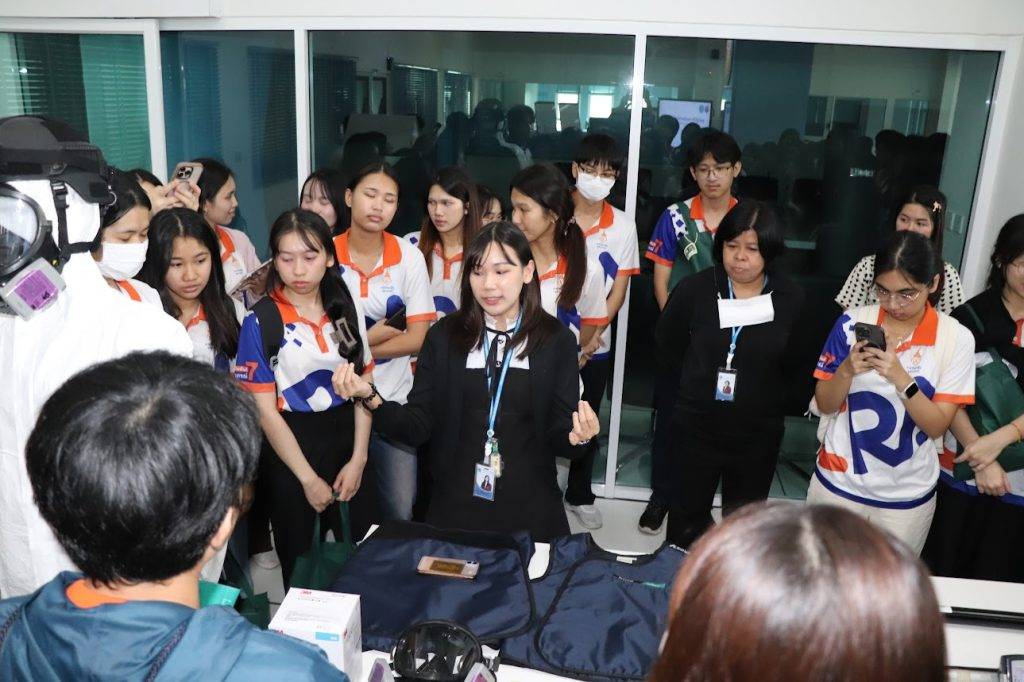 โรงเรียนรังสีเทคนิค ราชวิทยาลัยจุฬาภรณ์ เยี่ยมชม ปส. เสริมความรู้ด้านมาตรฐานการวัดรังสีและการเฝ้าระวังด้านนิวเคลียร์และรังสีของประเทศ