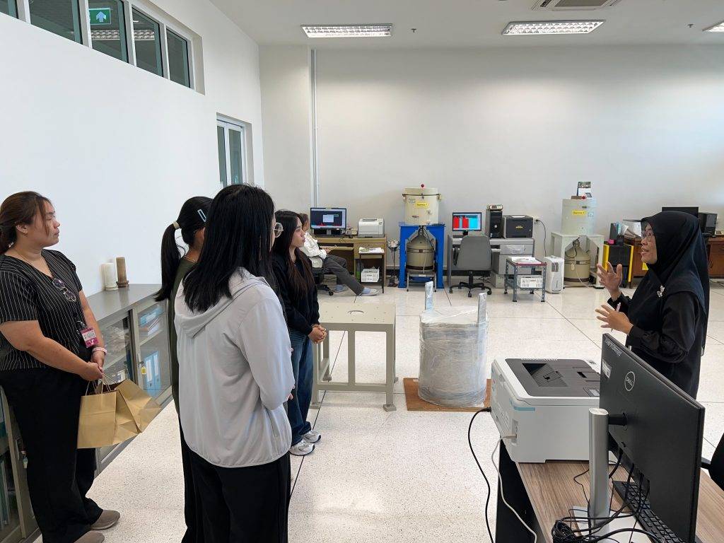 เปิดประสบการณ์นอกห้องเรียน! นักศึกษาสาขานิติวิทยาศาสตร์ คณะสหเวชศาสตร์ ม.ธรรมศาสตร์ เยี่ยมชม ปส. ศึกษาดูงานจากของจริง