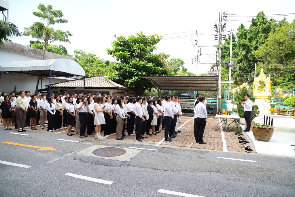 “นพ.รุ่งเรือง” นำคณะผู้บริหารและบุคลากร ปส. สักการะพระพรหม