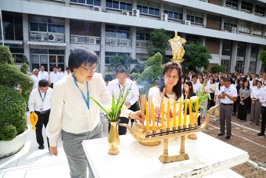 “นพ.รุ่งเรือง” นำคณะผู้บริหารและบุคลากร ปส. สักการะพระพรหม