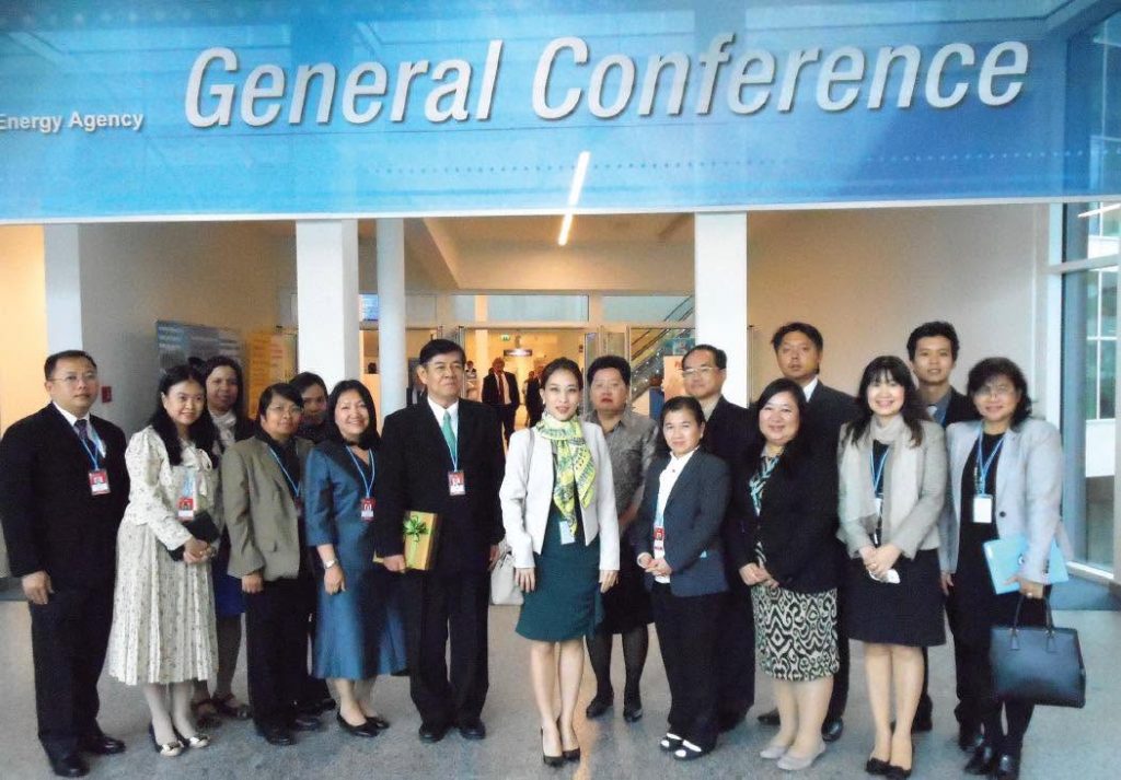 สถิตกลางใจปวงประชา ด้วยสำนึกในพระกรุณาธิคุณตราบนิจนิรันดร์
