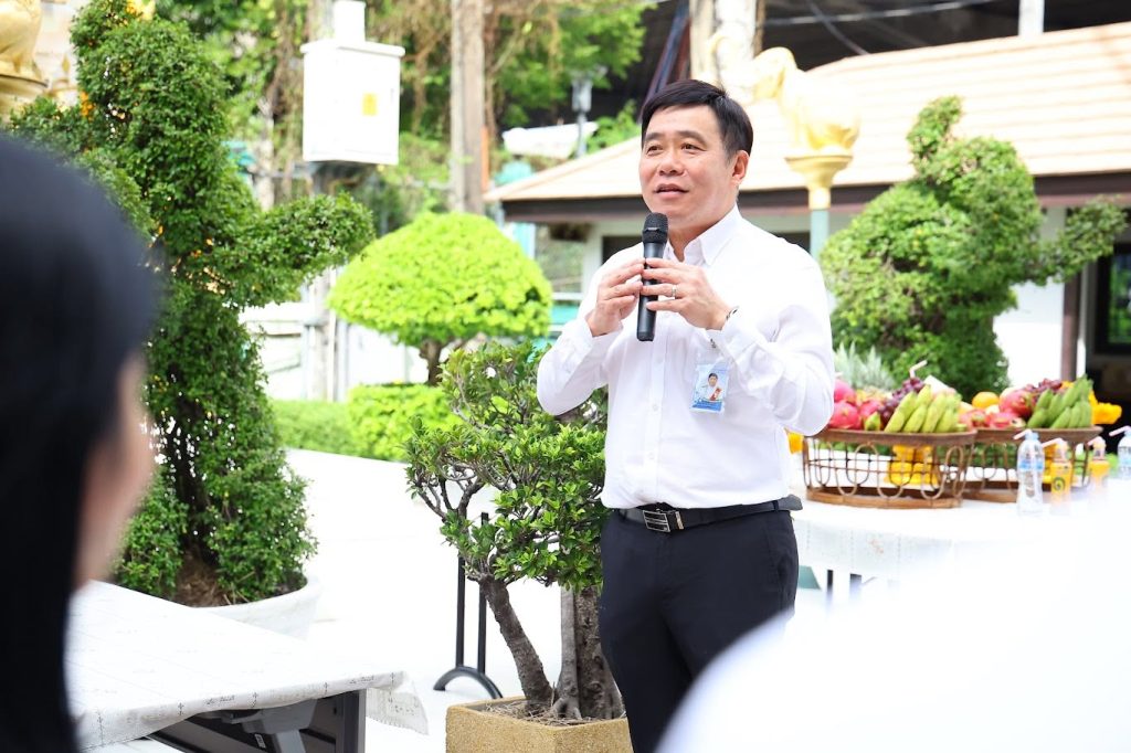 “นพ.รุ่งเรือง” นำคณะผู้บริหารและบุคลากร ปส. สักการะพระพรหม