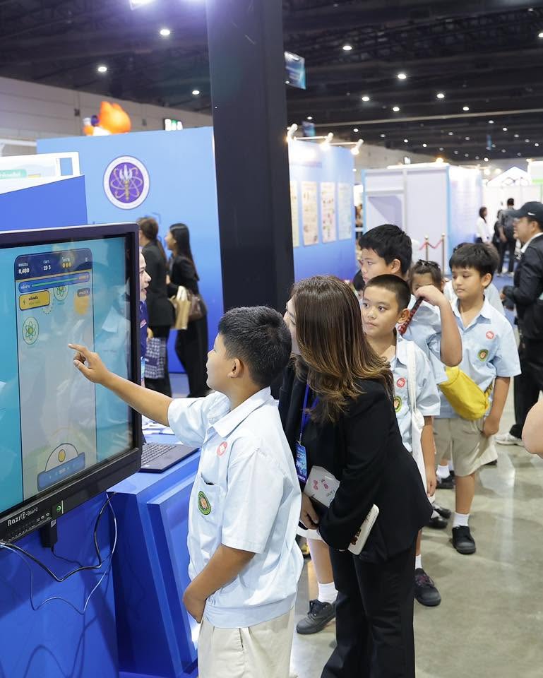 “ศ.ดร.ยศชนัน” นำทัพ อว. ชูนวัตกรรมพลังงานแห่งอนาคต มอบ ปส. เปิดโลก “SMR” ชวนเด็กไทยสัมผัสเทคโนโลยีเปลี่ยนโลก ในมหกรรมวิทย์ฯ 2569