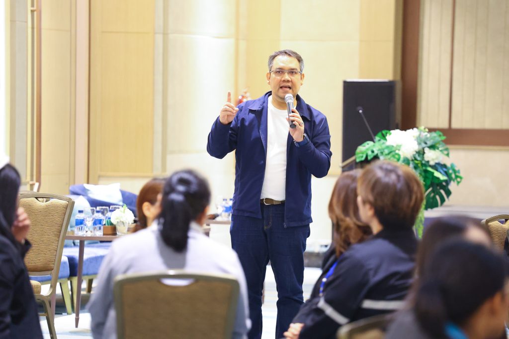 “หมอรุ่งเรือง” ปลุกพลังผู้นำ ปส. เสริมทักษะสื่อสาร–บุคลิกภาพ สร้างความเชื่อมั่น ขับเคลื่อนองค์กรสู่มืออาชีพระดับสากล