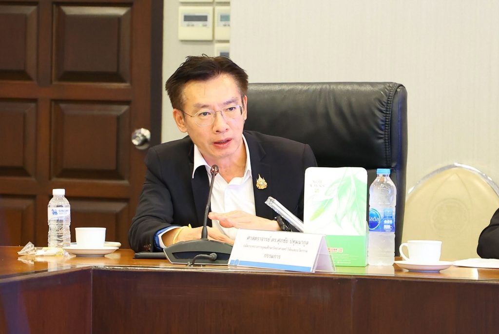 “ศ.ดร.ยศชนัน” ประธานประชุม พนส. ประกาศนโยบายกำกับดูแลด้วยมาตรฐานนานาชาติ IAEA เตรียมไทยให้พร้อมก่อน SMR มาถึง ย้ำ “ความปลอดภัย–คน–เทคโนโลยี” ต้องเดินไปพร้อมกัน